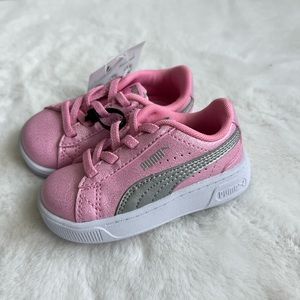 Puma girls sneaker baby size 4